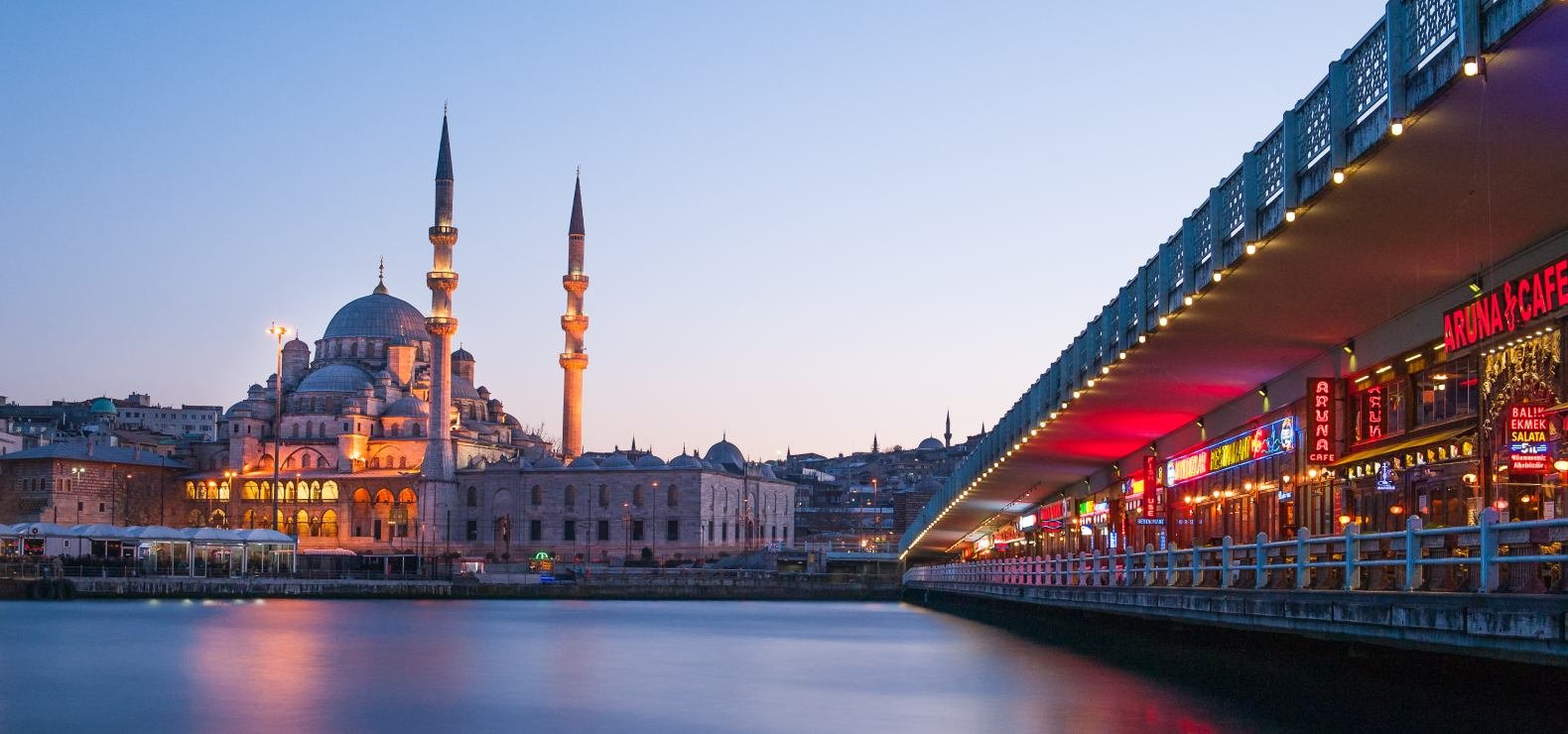 Eminönü — Yeni Cami ve Galata Köprüsü gün batımında